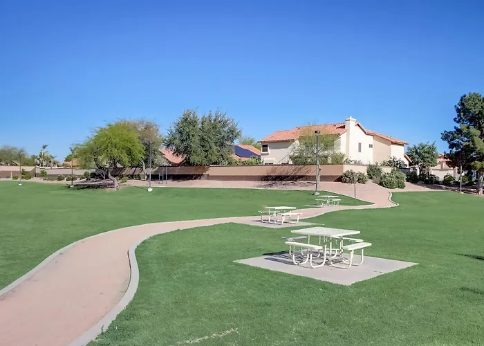 Kiva Cove Pool & Sun Loungers On The Patio